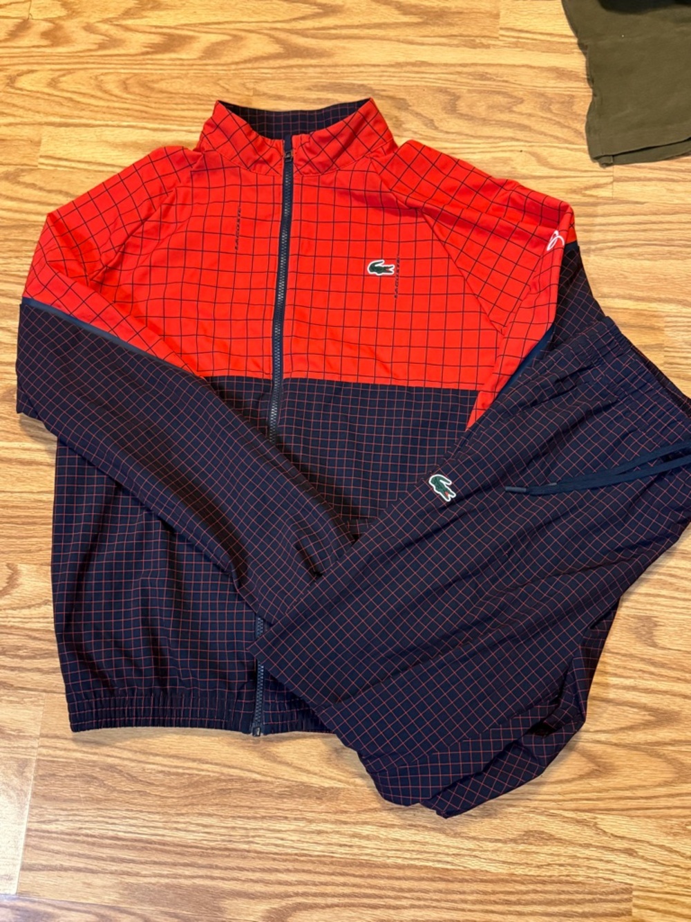 Lacoste djokovic light weight windbreaker suit pants and top set